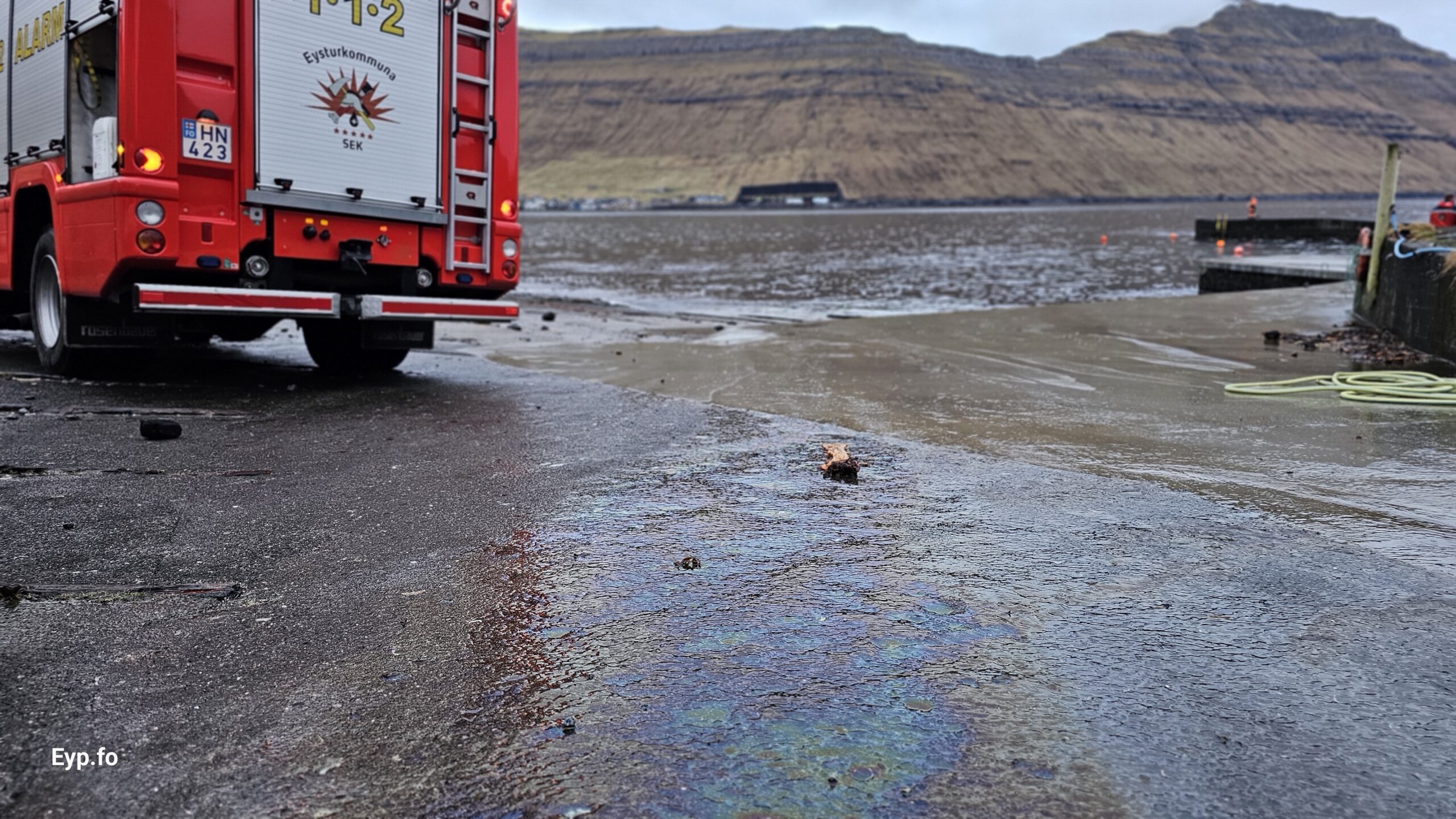 Oljulekið á kaiini í Syðrugøtu (myndir) - Eysturoyarportalurin