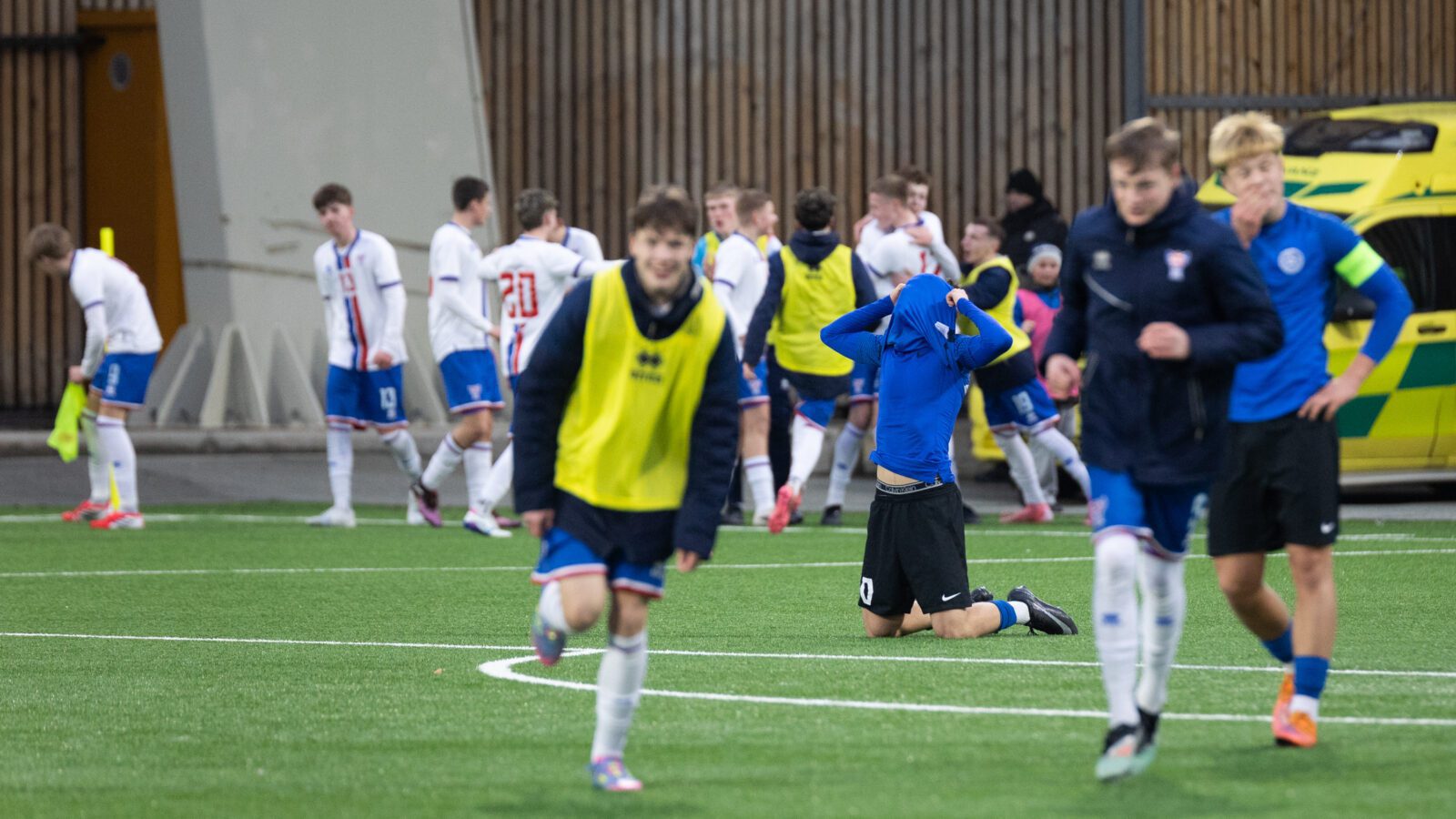 Andrew bjargaði Føroyum 1 stig