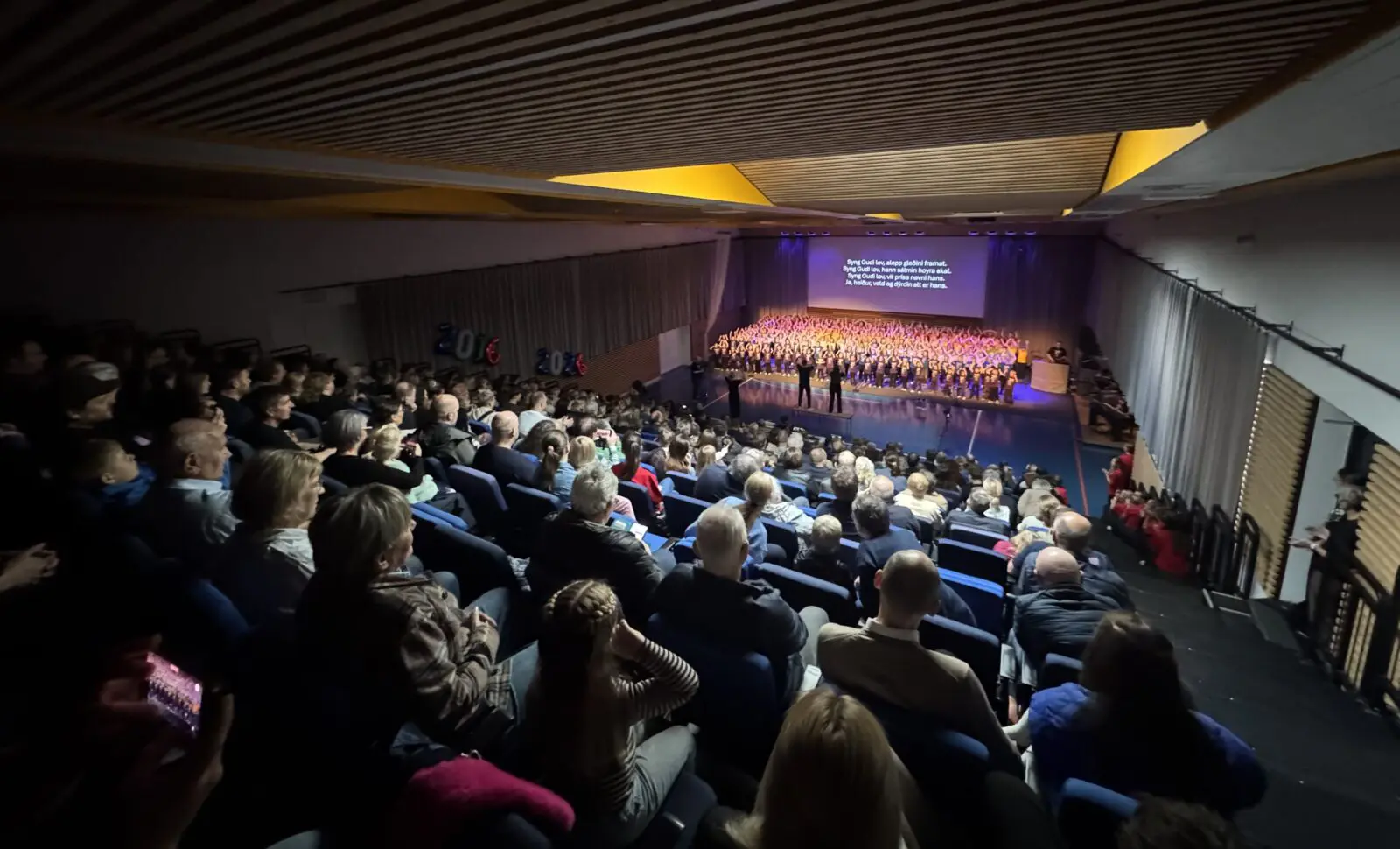 Sangfagnaðurin endaði við tveimum fullsettum konsertum í Nesvík