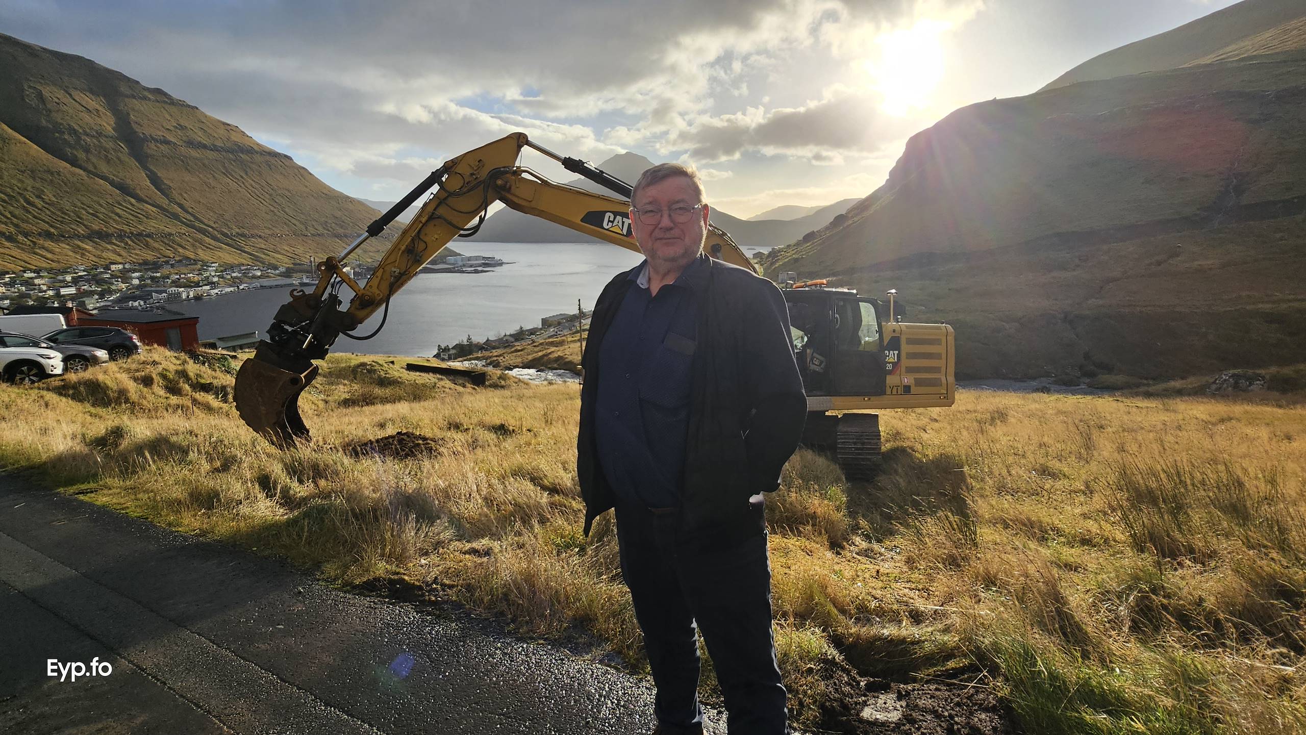 Arbeiðið við átta nýggjum grundstykkjum í Fuglafirði er farið í gongd (myndir)